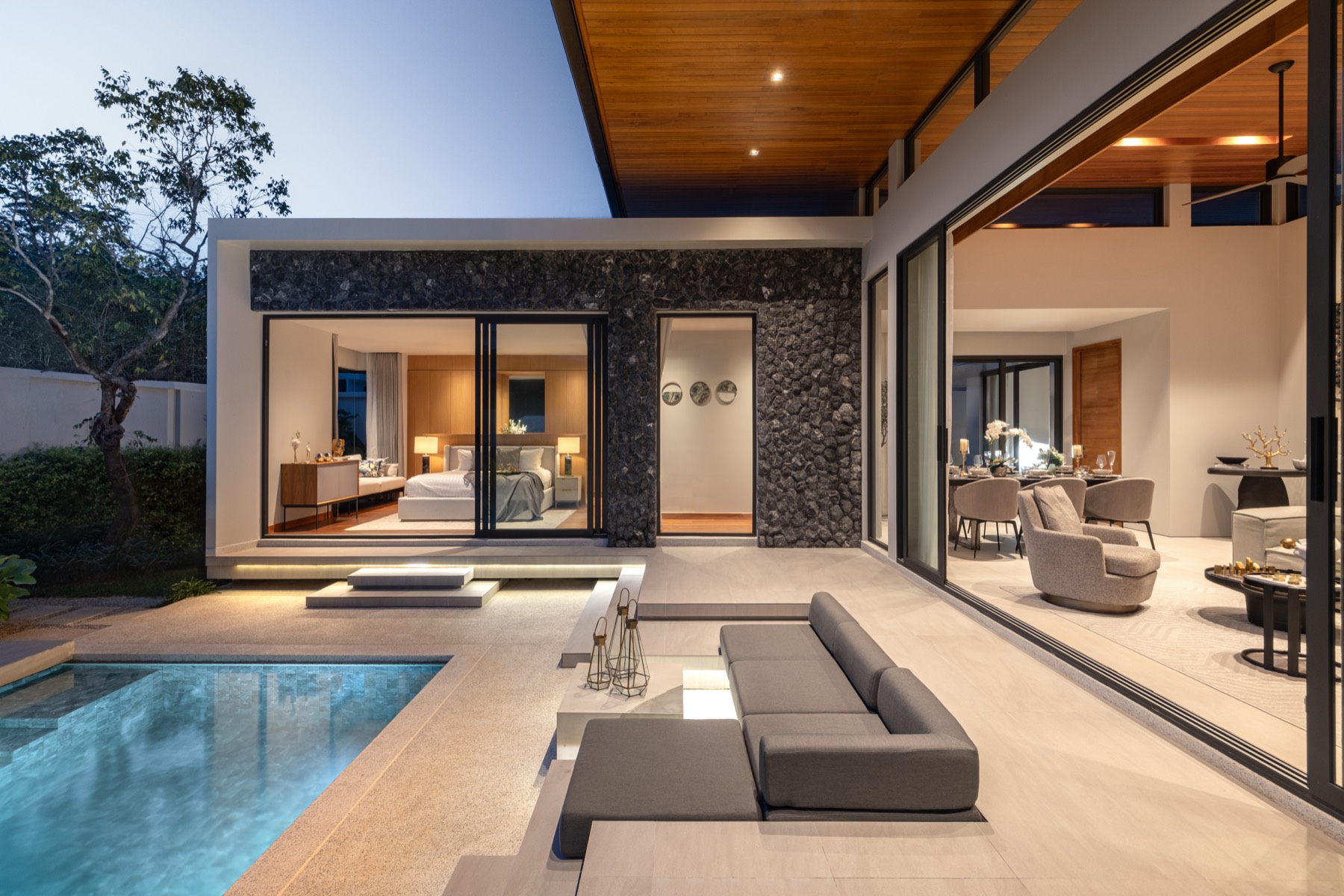 Botanica Four Seasons hero 4